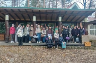 Экскурсия по эколого-информационному центру Гузерипль и пленер «Зарисовки растений и животных с натуры» для студентов Адыгейского  республиканского колледжа искусств имени У. Х. Тхабисимова прошли в эколого-информационном центре «Гузерипль».